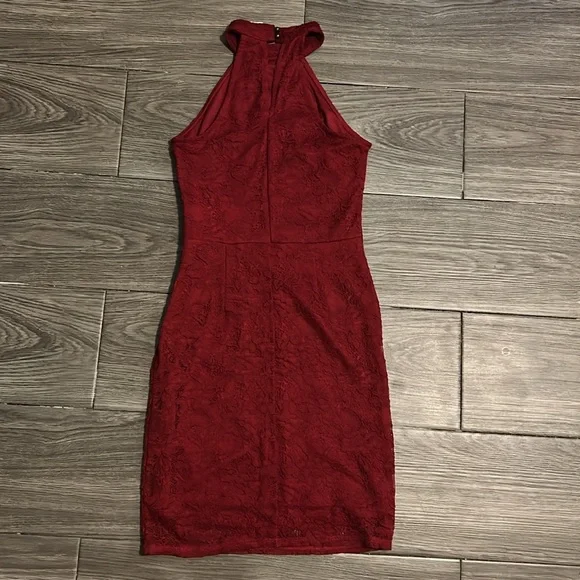 One Clothing Scarlet Lace Halter Dress with High Neckline size S - Picture 3 of 7